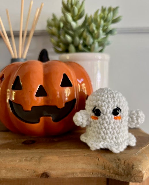 October Monthly Mini: Ghost – Cloud 9 Knots Crochet Pattern Shop